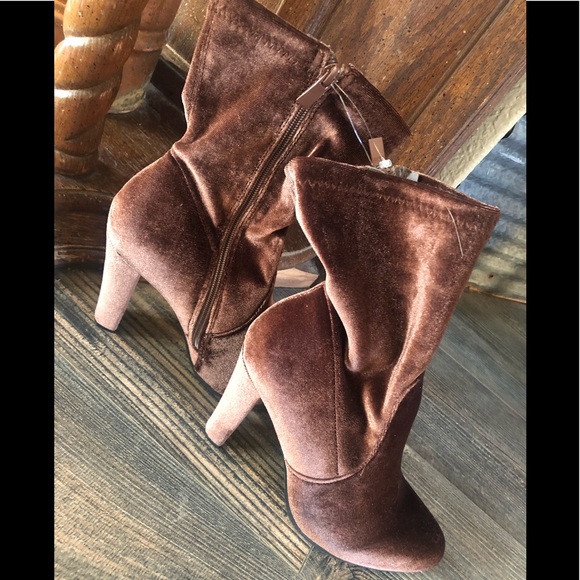 COPY - Women’s Boots - Picture 6 of 10